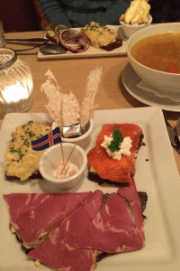 kuriositaeten-island-hai kuriositaeten-island-hai