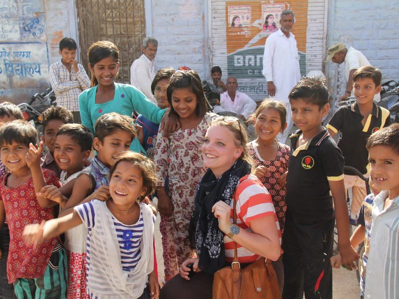 Reisende mit Kindern in Indien