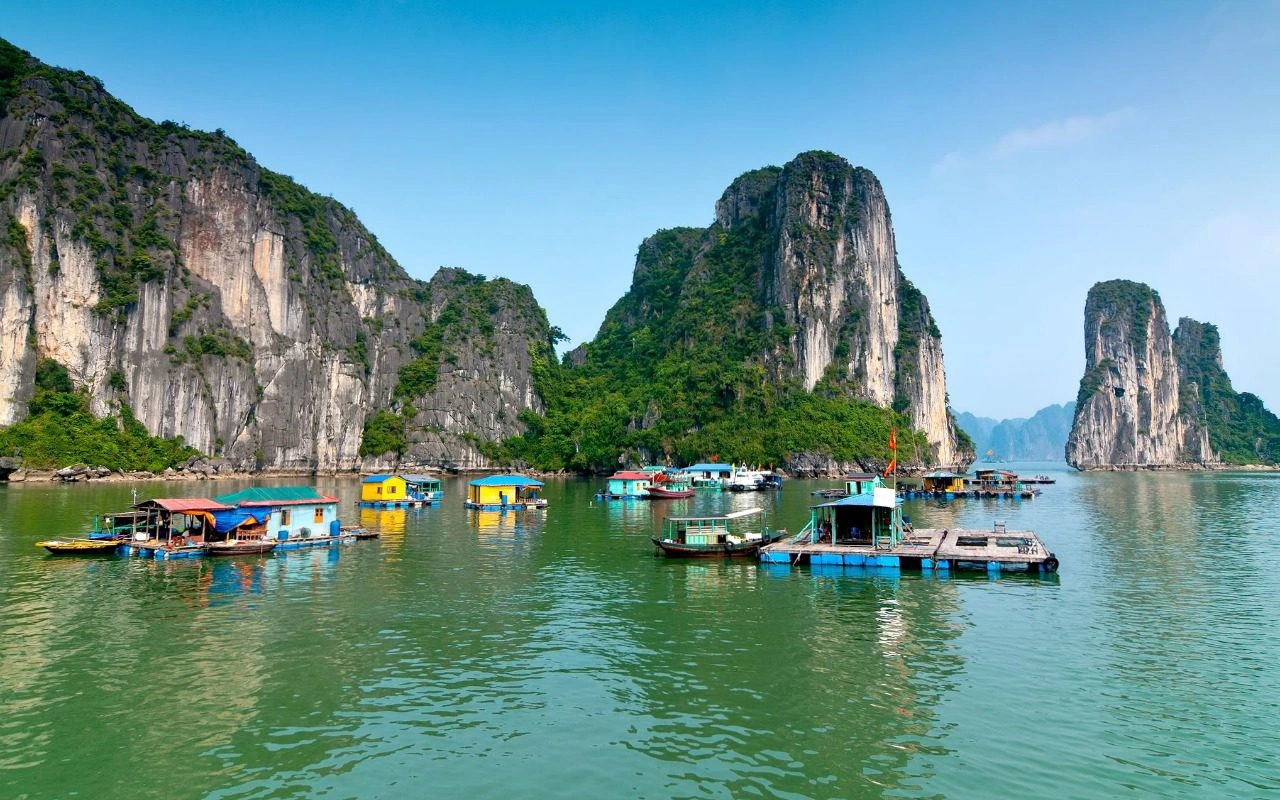 vietnam familienreise küste boote