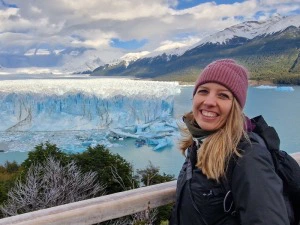 Reisende am Perito Moreno Gletscher in Argentinien