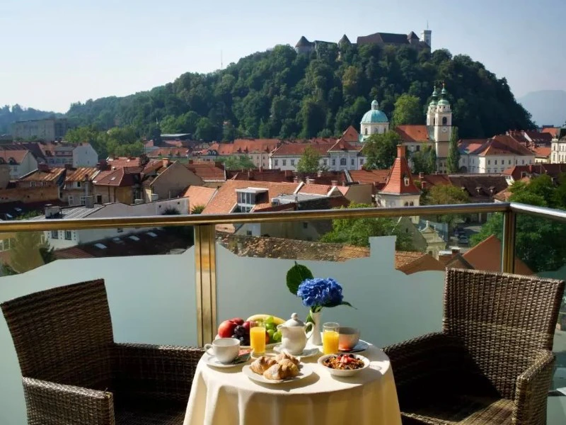 Ljubljana Komforthotel Terrasse