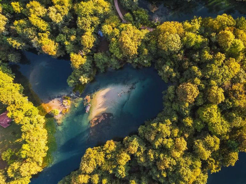Insel in der Una von oben