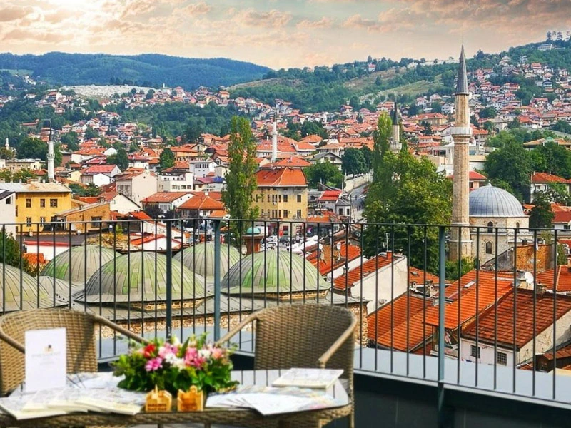 Terassenblick auf Sarajevo