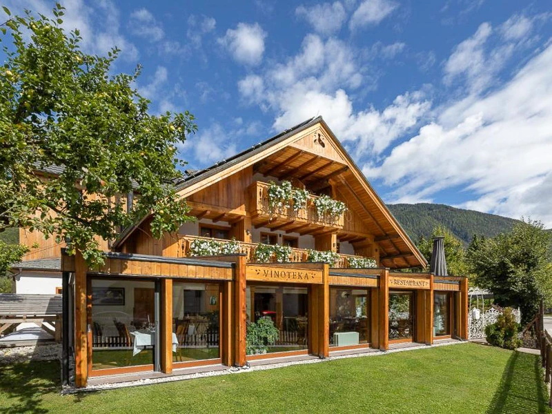 Blick auf das Hotel In Kransjka Gora, Slowenien