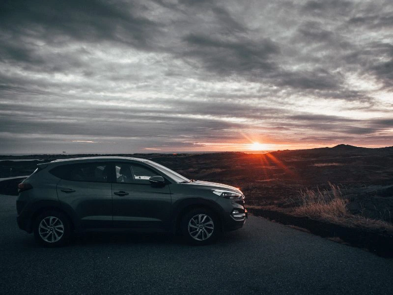 Island Mietwagen Sonnenuntergang