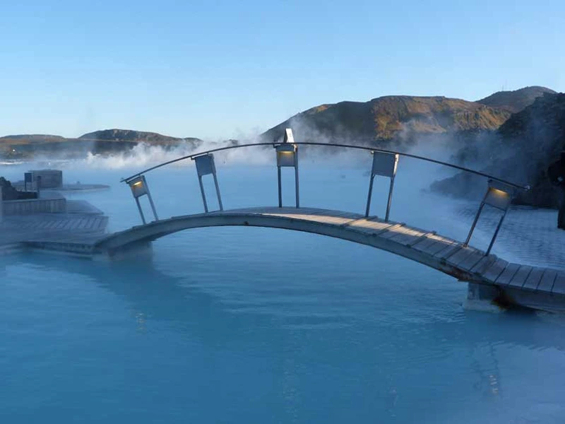 Warum nach Island reisen? Warmes Bad in der Blauen Lagune