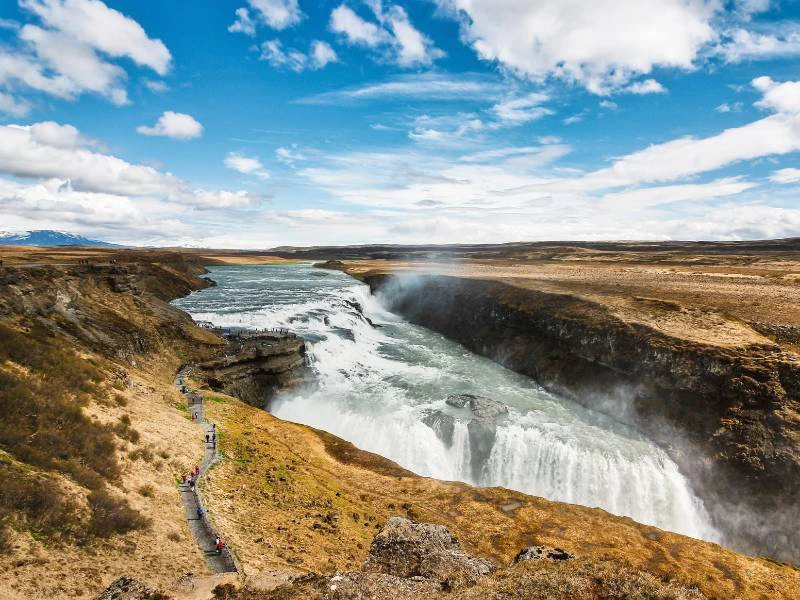 island-golden-circle-gullfoss-wasserfall-landschaft