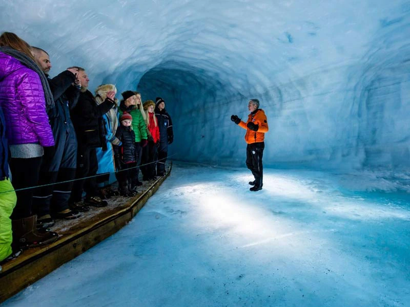 Langjökull Gletschertunnel in Island