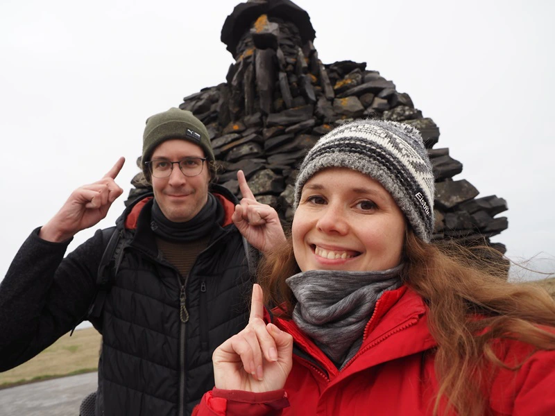 Reisende in Snaefellsnes Arnarstapi