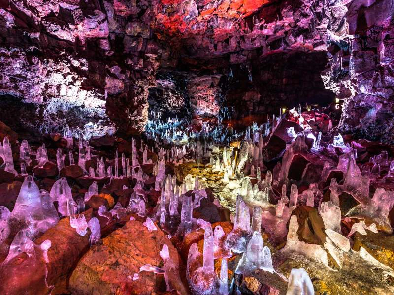 island-snaefellsnes-lavahöhle
