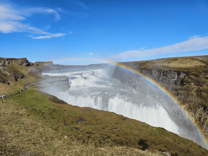 Gullfoss Wasserfall mit Regenbogen