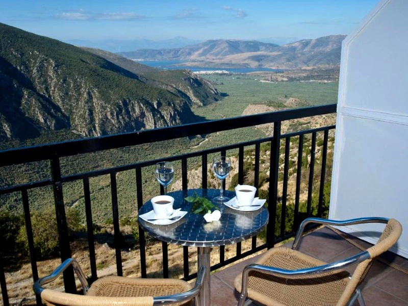 Blick von der Terrasse des Hotels in Delphi
