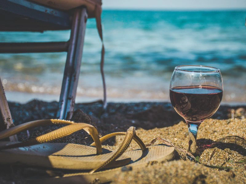 Wein am Strand