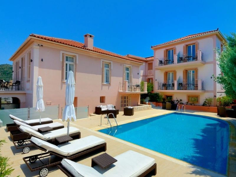 Pool des hotels auf Ithaka, Griechenland
