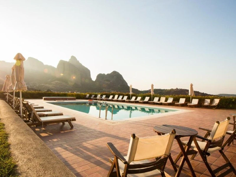 Pool der Unterkunft bei Meteora, Griechenland