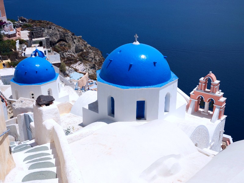 Santorini blaue Dächer