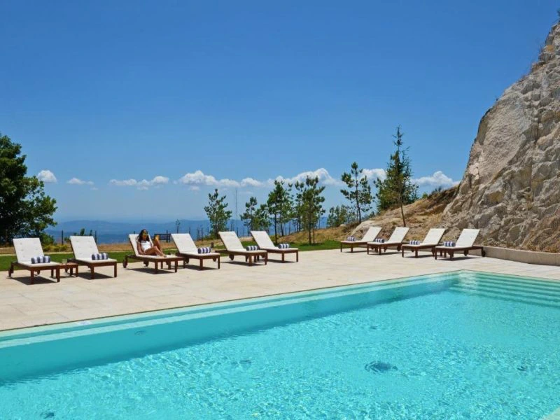 Pool im Komforthotel Serra da Estrela
