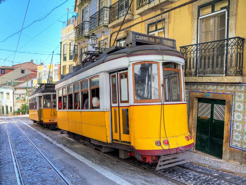 Lissabon Portugal tram alfama