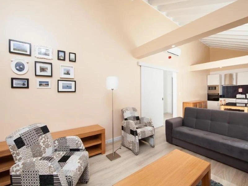 Portugal_Azoren_Pico_Wohnraum