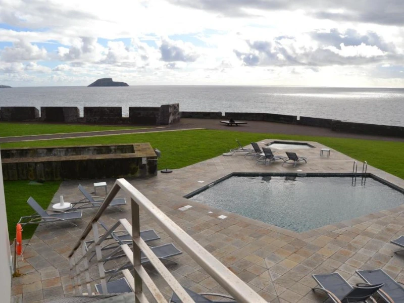 Pool im Hotel in Terceira