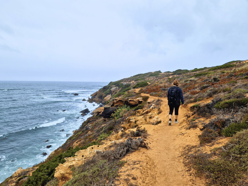 Wanderung am Meer an der Rota Vicentina in Portugal