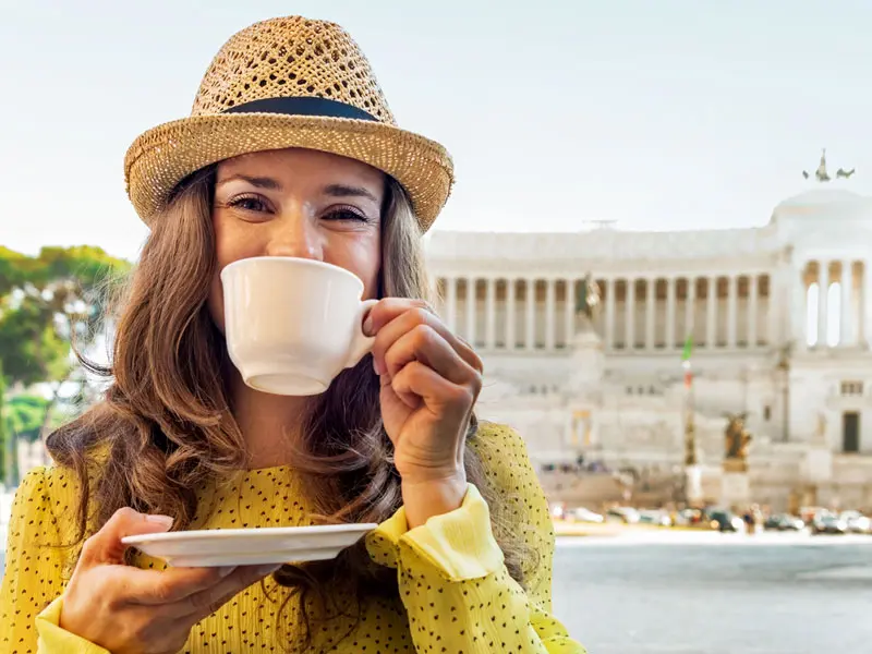 Im Italien Urlaub leckeren Kaffee genießen
