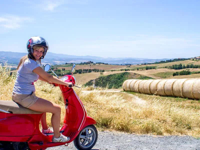italien rundreise vespa toskana