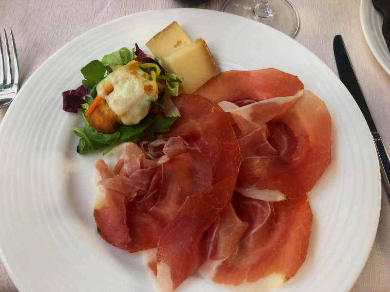 Schinken am Comer See