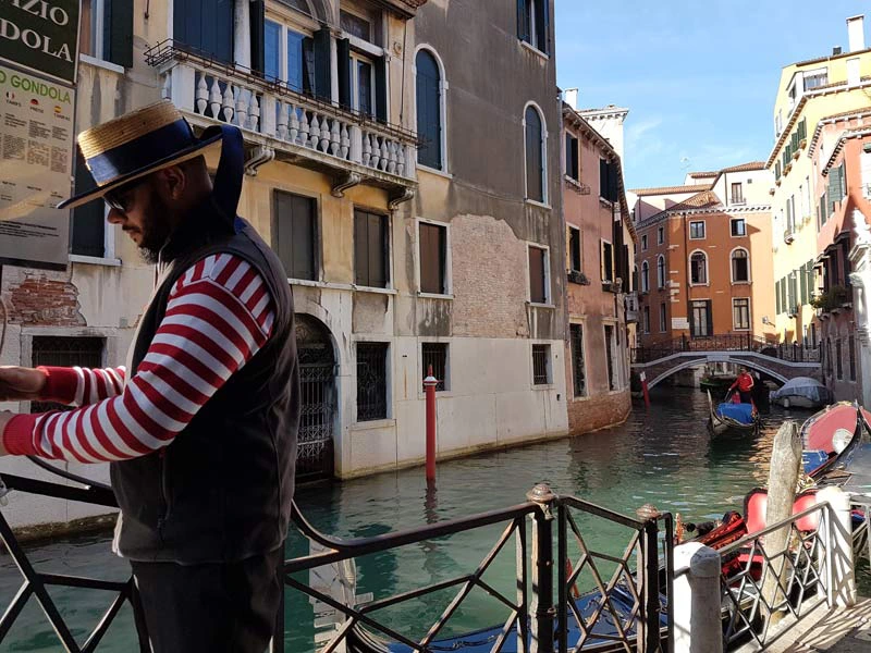 Italien Venedig Reisen Gondoliere