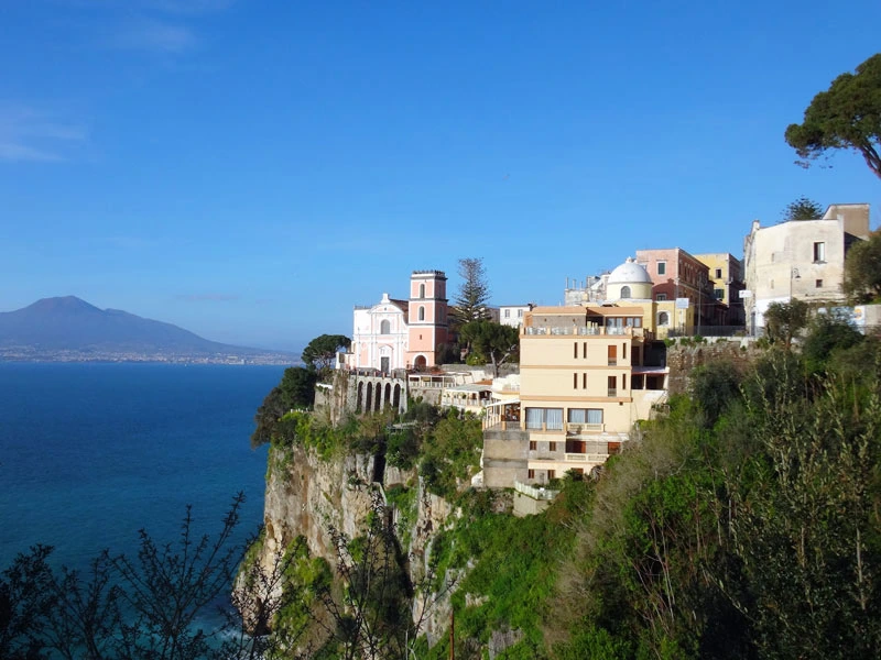 Felsenküste bei Sorrent