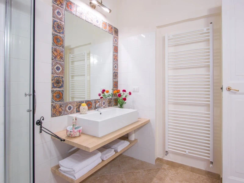 großzügiges Badezimmer in Unterkunft in Lecce
