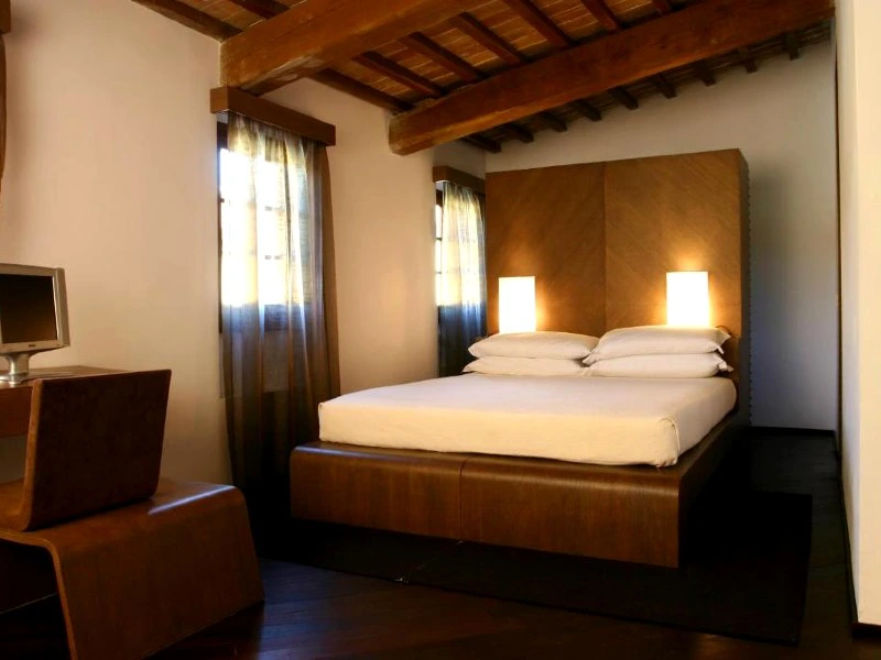 modernes Doppelzimmer in der Toskana