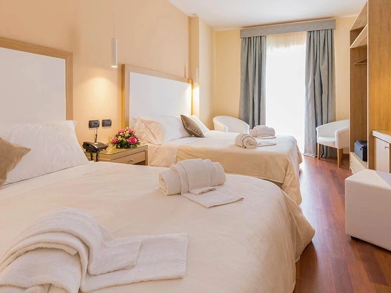 großes Familienzimmer in Taormina