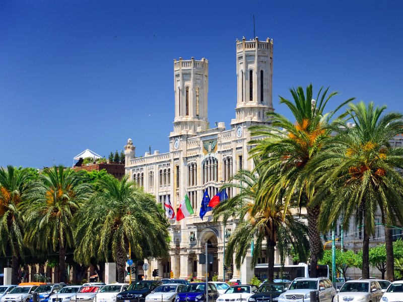Historisches Gebäude im Herzen von Cagliari, Italien