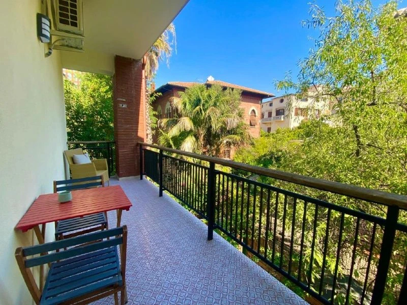 Blick vom Balkon Ihres Hotels in Cagliari, Italien