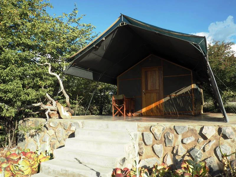 Unterkunft-Kategorie-Zwei in Namibia---Mondijila-Lodge-Bungalow