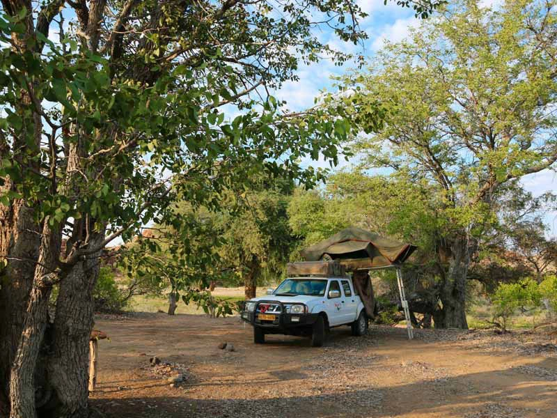 Dachzeltwagen in Afrika