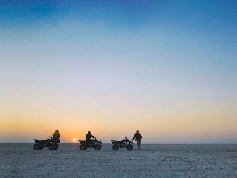 Quadtour mit Übernachtung in den Makgadikgadi Salzpfannen
