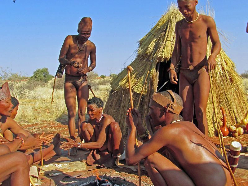 Namibia - San- bos hut