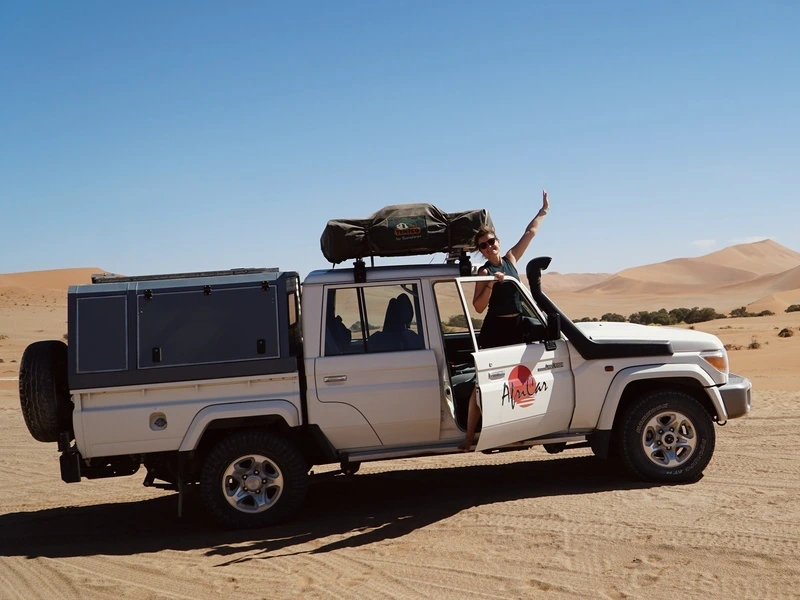 Mit dem Allradwagen durch die Wüste