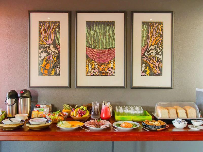 Ausgiebiges Frühstücksbuffet in Namibia