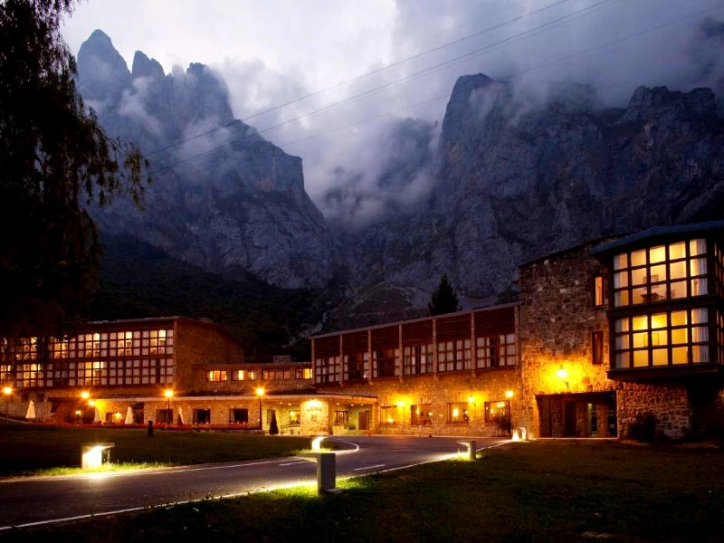 Außenansicht des Hotels in Picos,Spanien