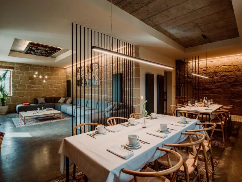 Moderner Essenssaal in Rioja