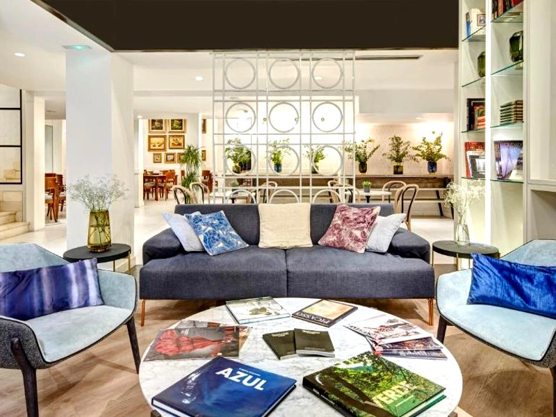 Lobby des Hotels in San Sebastian, Spanien