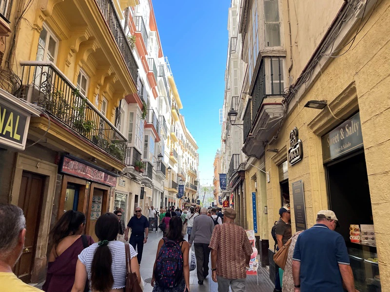 Innenstadt von Cadiz - Spanien mit Kindern erleben