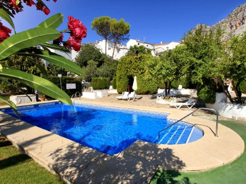 Pool der Unterkunft in Montejaque, Spanien