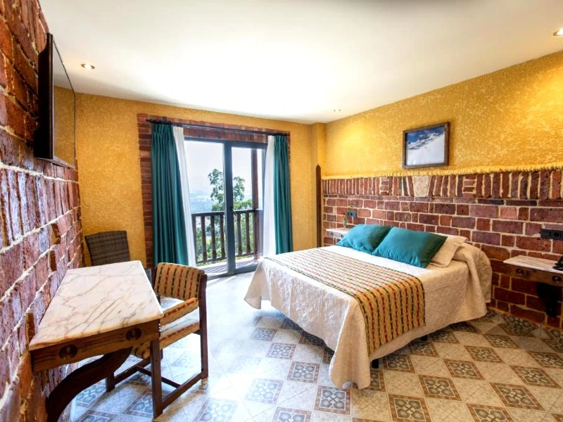 Doppelzimmer Picos mit Pool