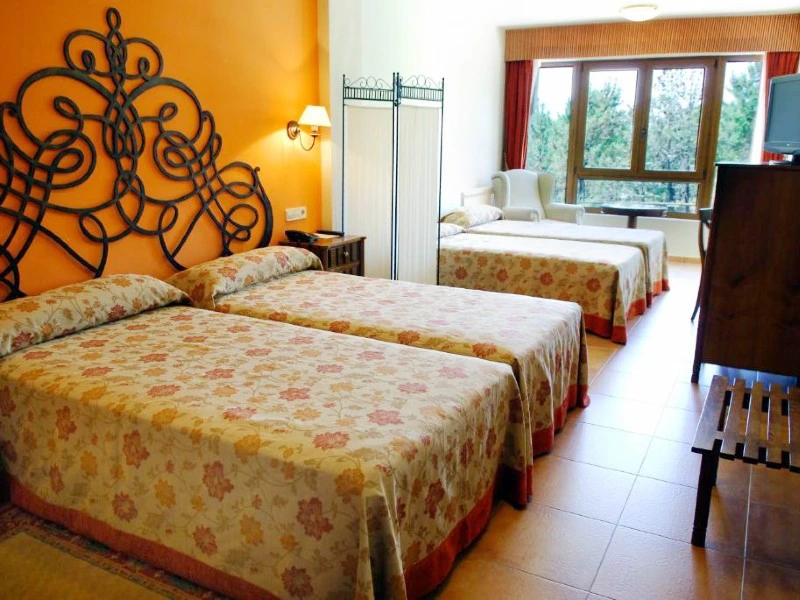 Geräumiges Schlafzimmer in Pontevedra