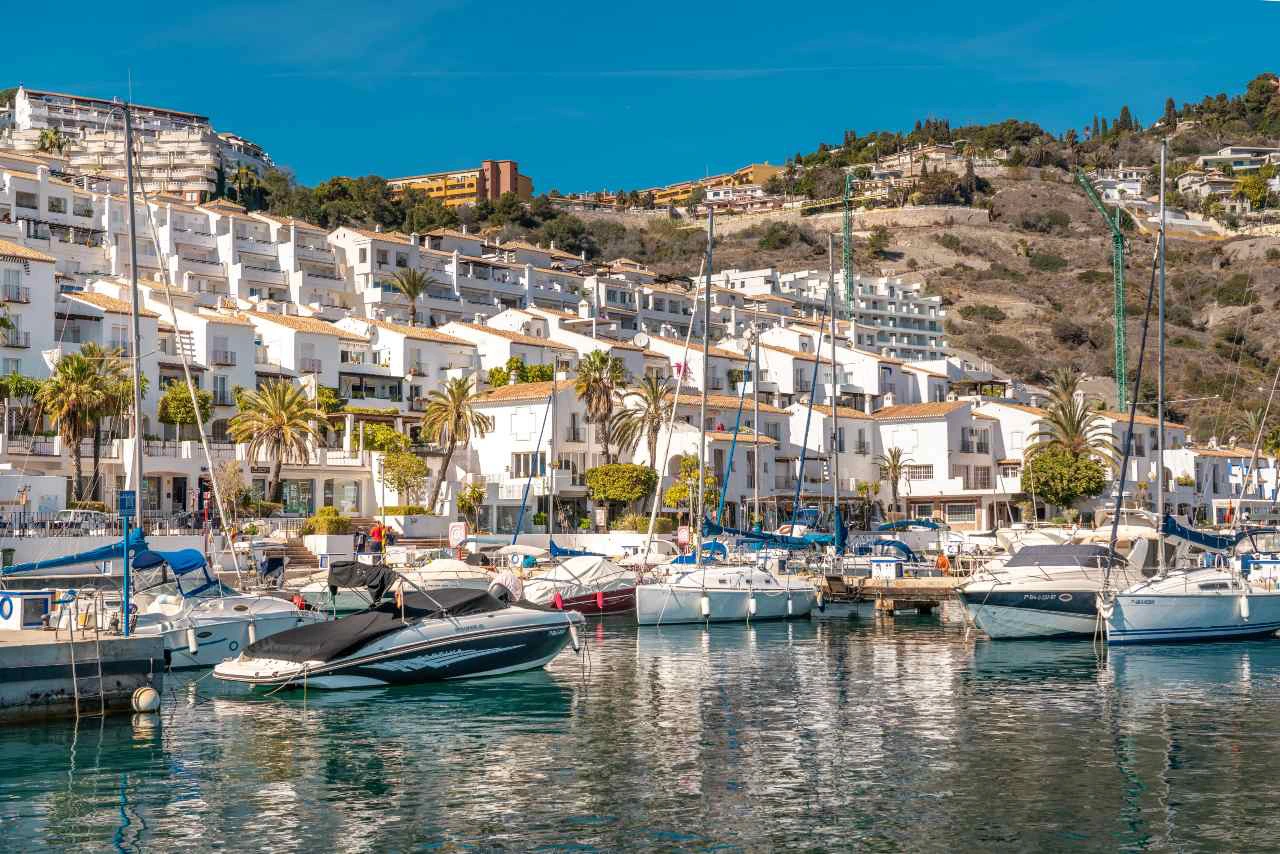 Hafen von La Herradura