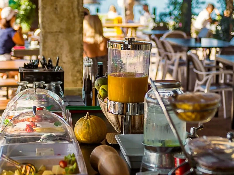 leckeres Frühstück in La Herrradura